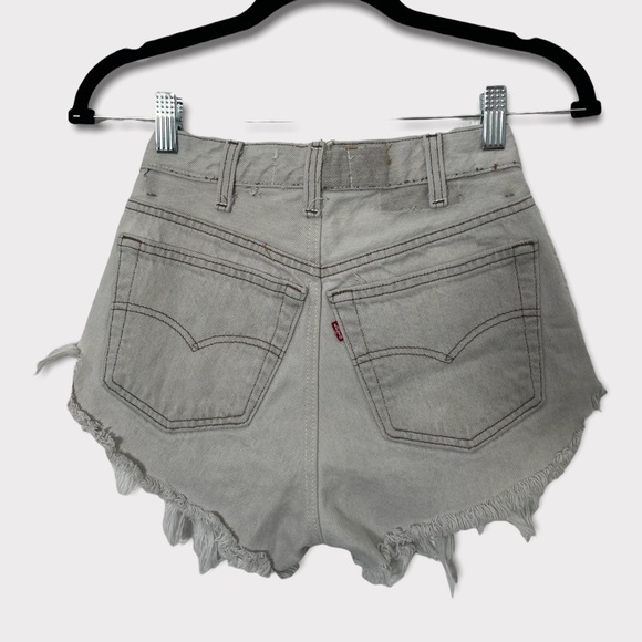 American Vintage Levi shorts 🌟 - Picture 4 of 9